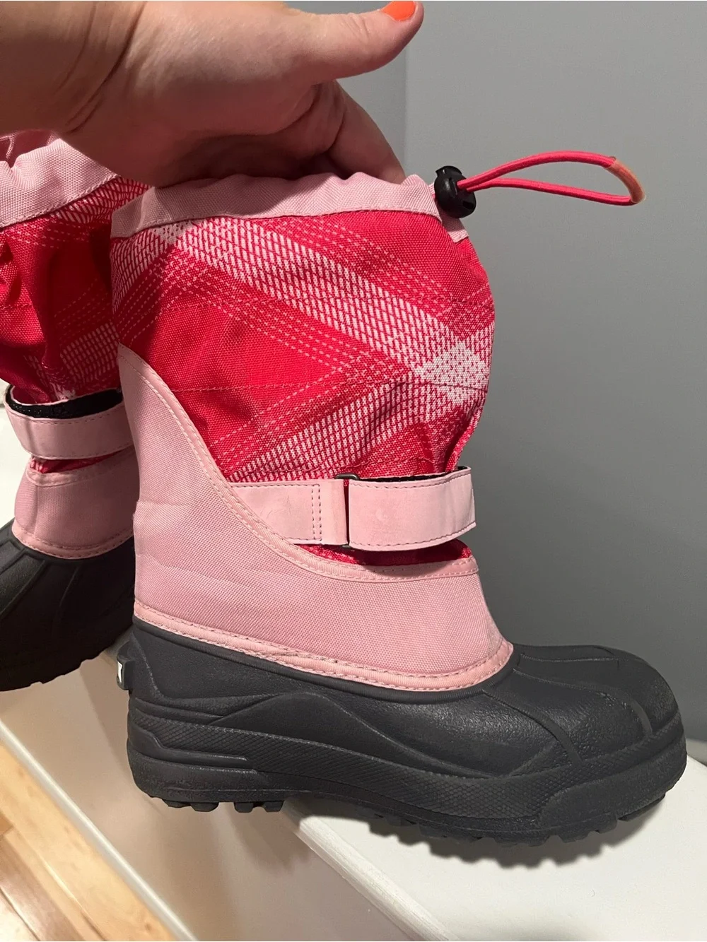 Columbia Girls Kids Size 3  Waterproof Winter Snow Boots Pink & Gray
